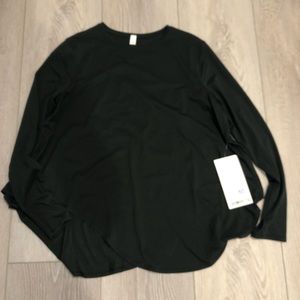 NWT lululemon Lifted balance LS size 6
